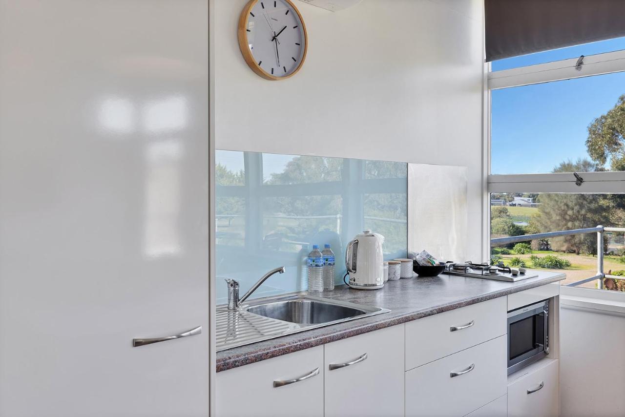 Harmony At Tower Hill Apartment Koroit Exterior photo